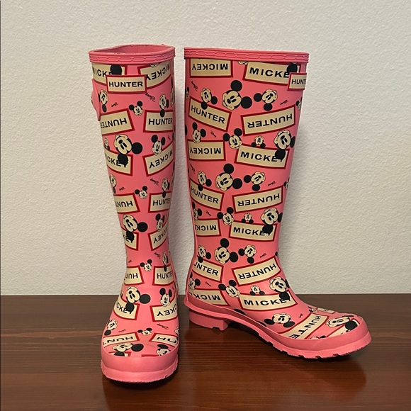 Hunter x Mickey Mouse Rain Boots | Big Kids US 5 | Pink - Picture 2 of 7